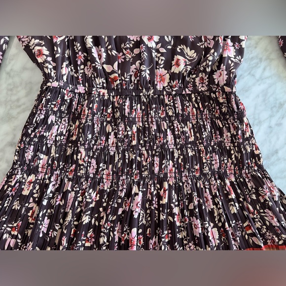 Current Air Beautiful Floral Dress Size S - Picture 9 of 10